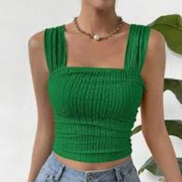 Tops - Kelly Green Size M Pleated Texture Sleeveless Camisole Cami Tank Top, Like New